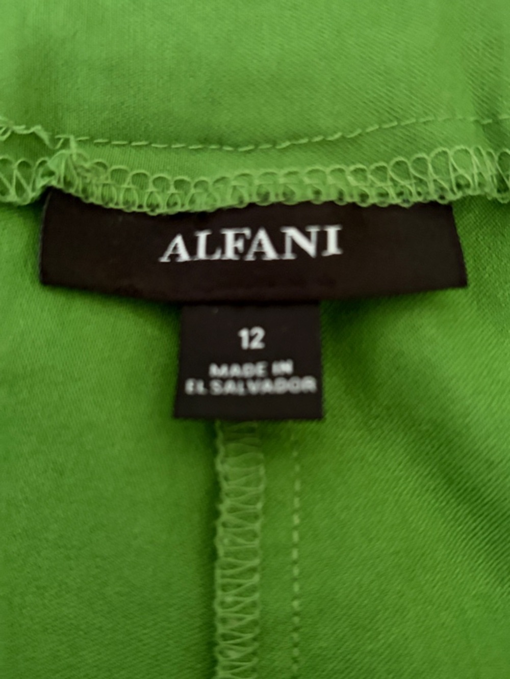 Alfani Pull-On Cropped Pants - Picture 4 of 5